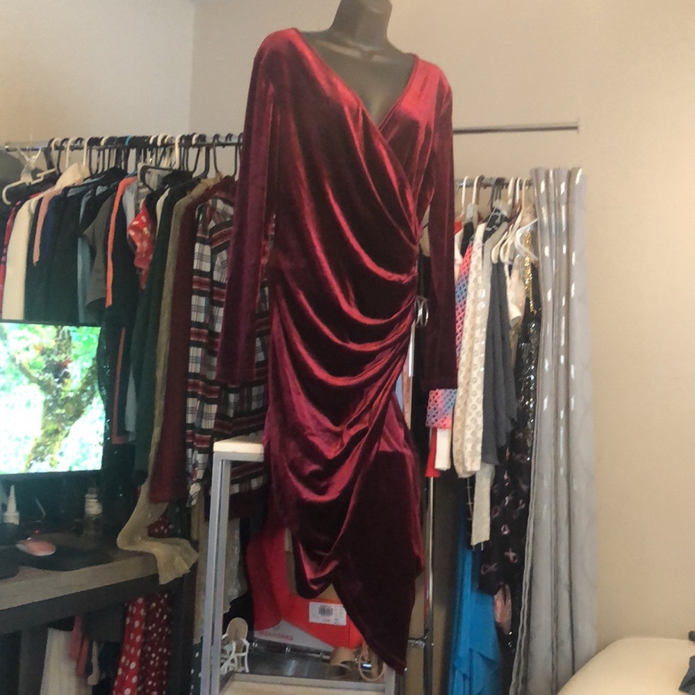🫶Dress for Women Date Night Out Velvet Bridesmaid V  NWT🍷🍇
